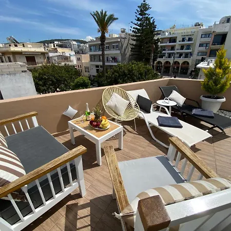 Vakantiehuis Residenza Rithymna Centro With A Private Roof Terrace And Hot Tub