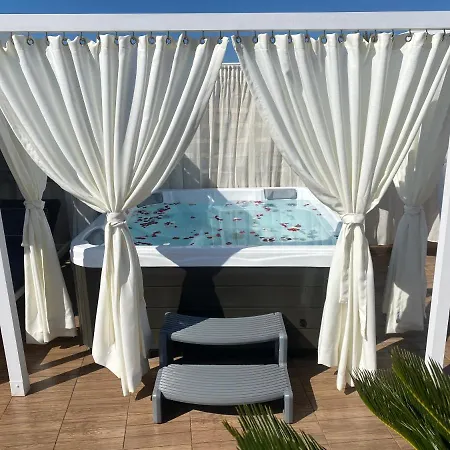 Residenza Rithymna Centro With A Private Roof Terrace And Hot Tub Rethimnon