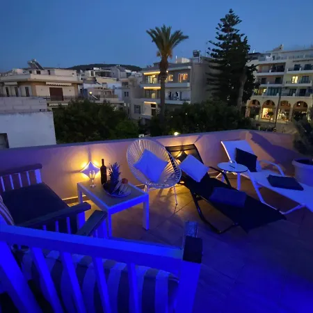 Residenza Rithymna Centro With A Private Roof Terrace And Hot Tub Vakantiehuis Rethimnon